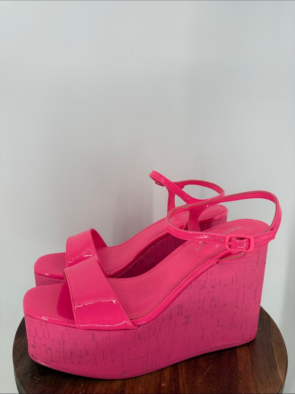 Madden Girl Hot Pink Platform Wedge Sandals Barbiecore Costume Shoes Size 9